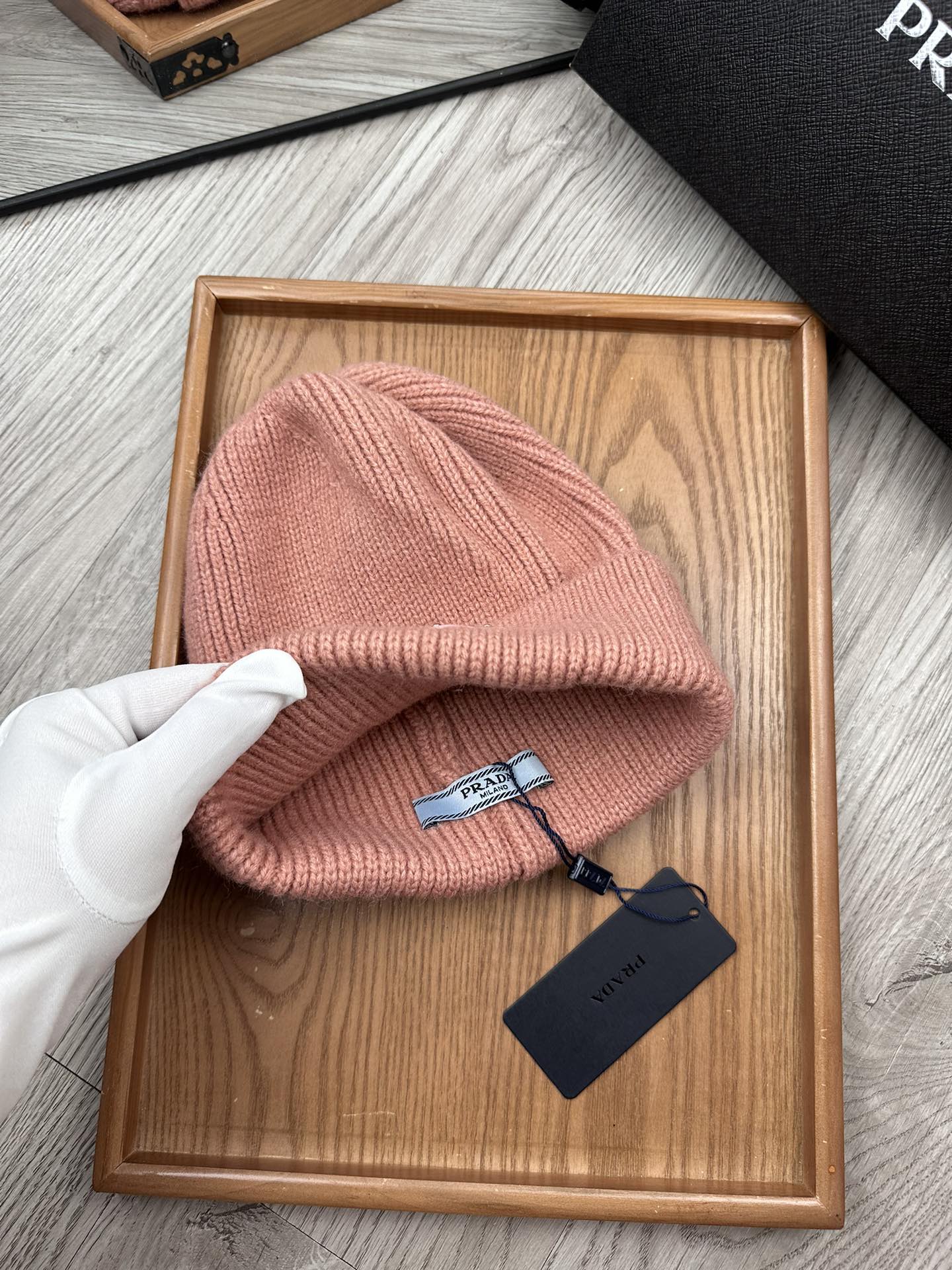 BEANIE HAT IN ROSE PINK WOOL 332401