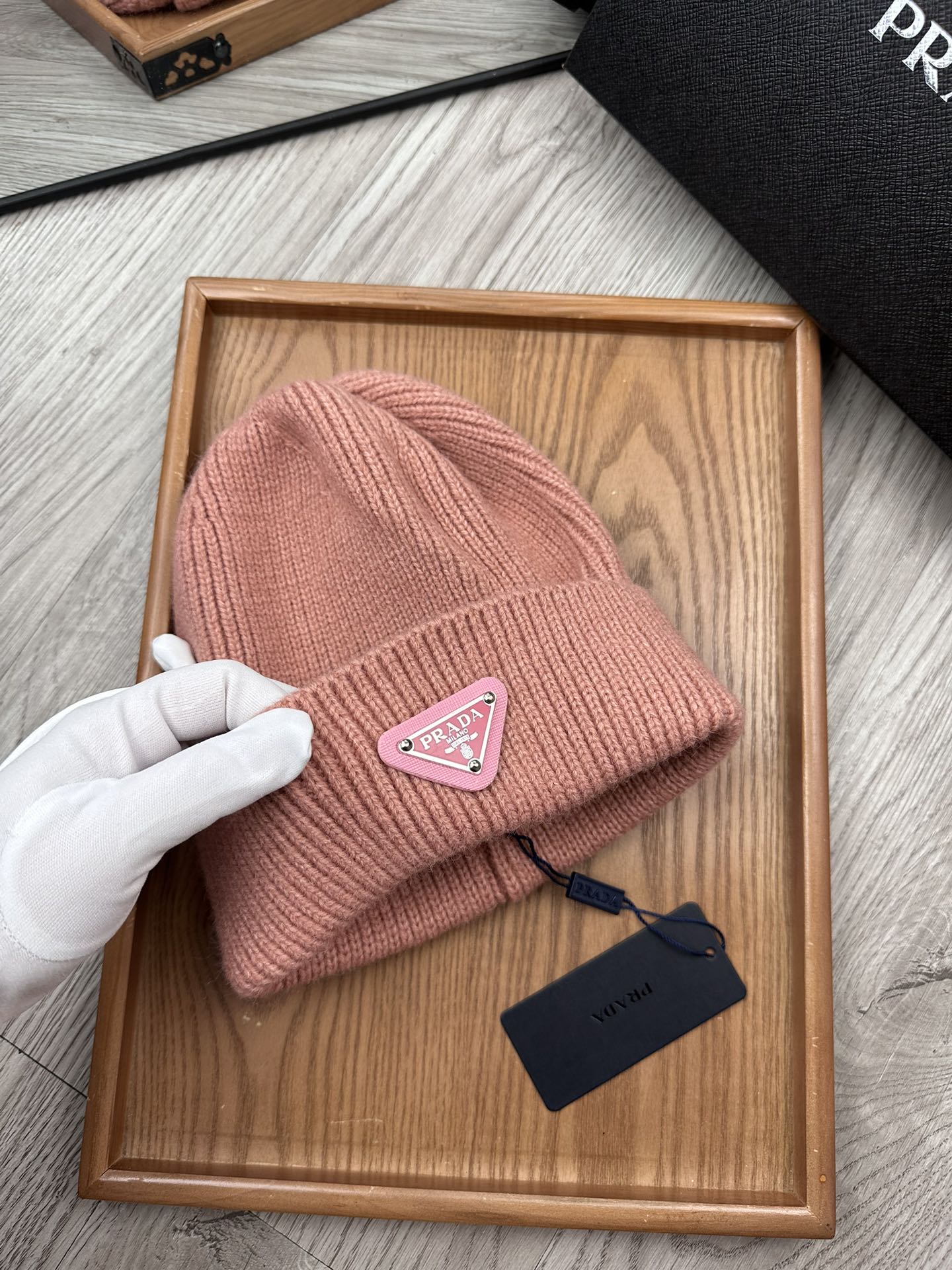 BEANIE HAT IN ROSE PINK WOOL 332401