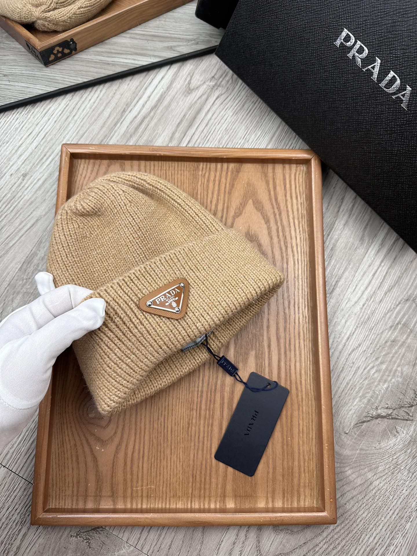 BEANIE HAT IN LIGHT BROWN WOOL 332402