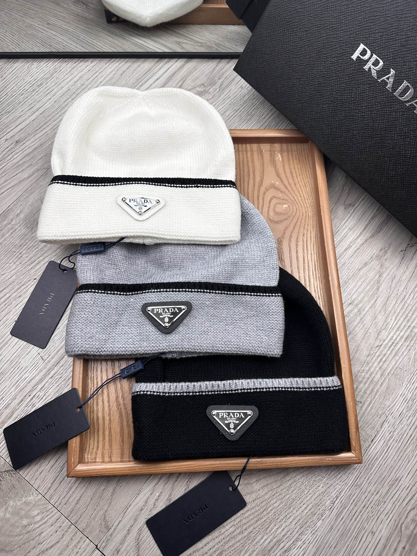 BEANIE HAT IN BLACK WOOL 349648