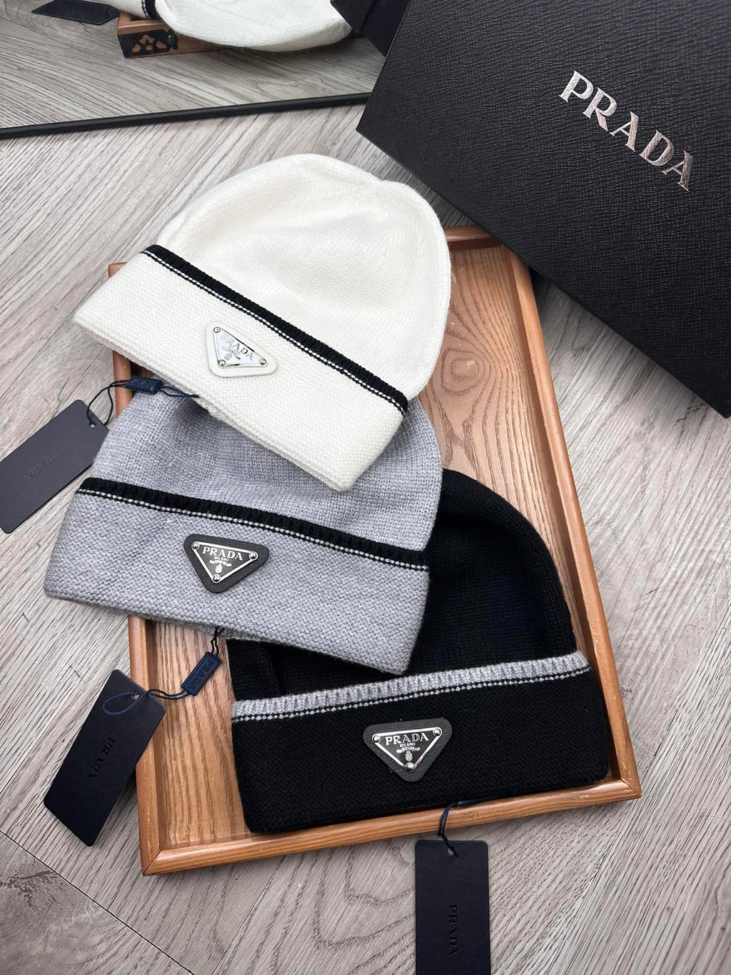 BEANIE HAT IN DOVE GRAY WOOL 349650