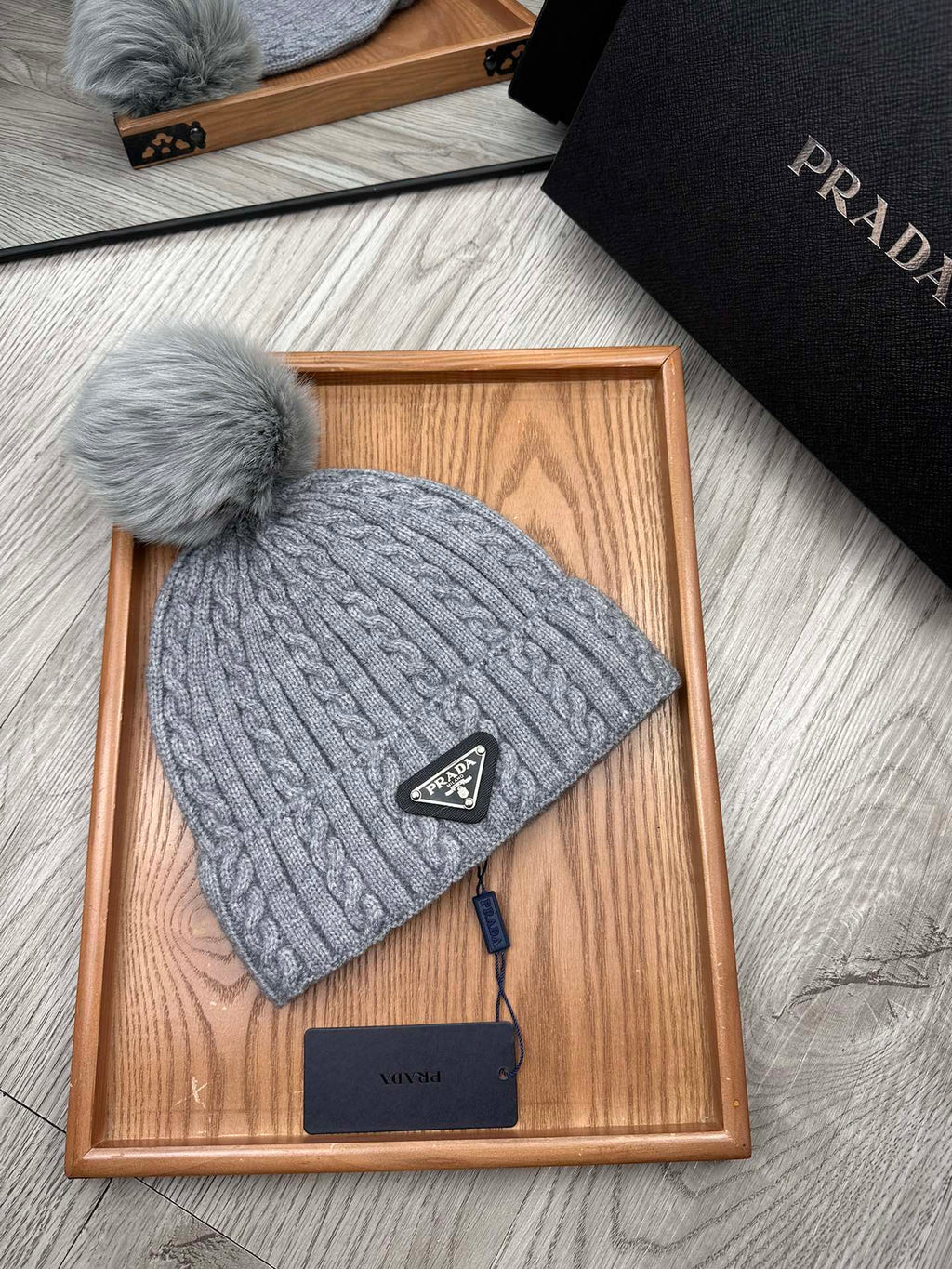 BEANIE HAT IN DOVE GRAY WOOL 352363