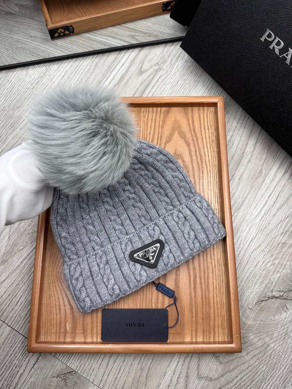 BEANIE HAT IN DOVE GRAY WOOL 352363