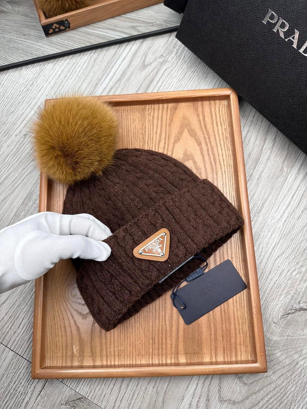 BEANIE HAT IN CHOCOLATE BROWN WOOL 352364