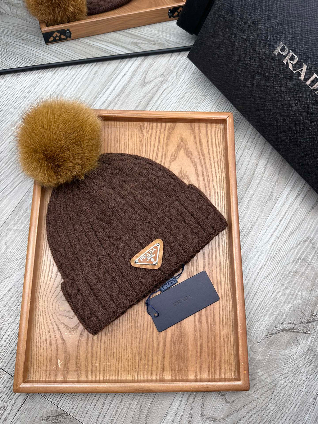 BEANIE HAT IN CHOCOLATE BROWN WOOL 352364