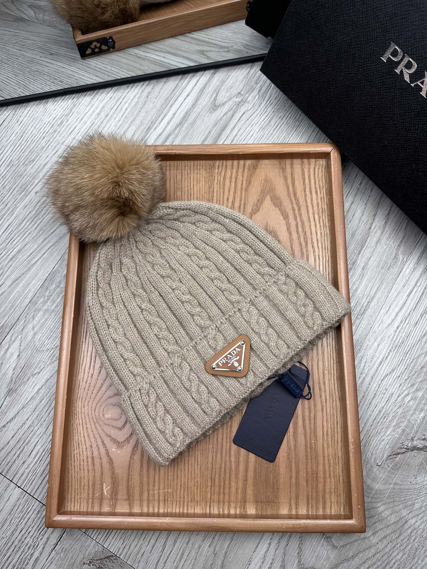 BEANIE HAT IN CAMEL BROWN WOOL 352367