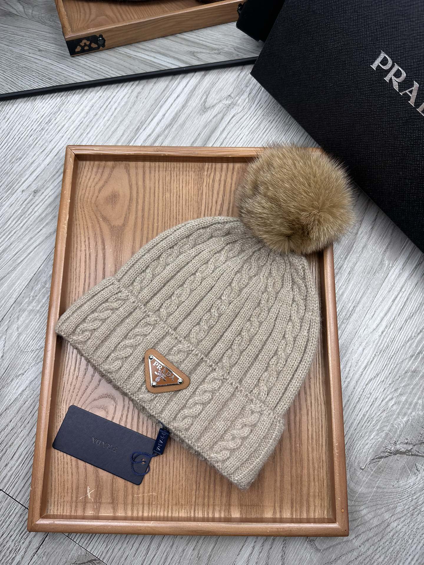 BEANIE HAT IN CAMEL BROWN WOOL 352367