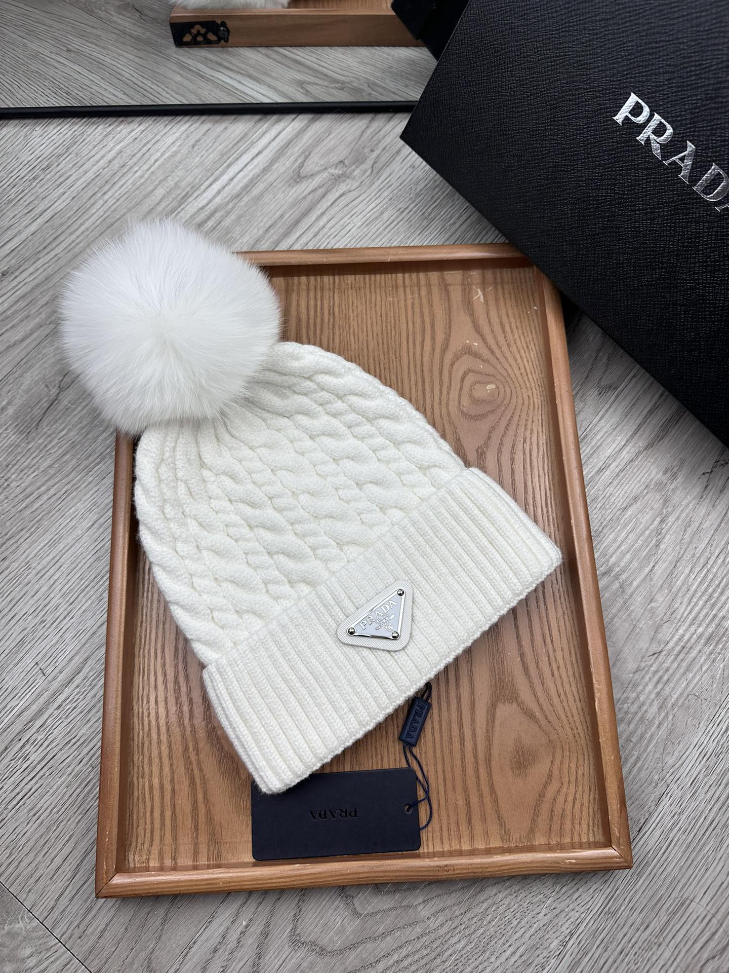 BEANIE HAT IN WHITE WOOL 352376
