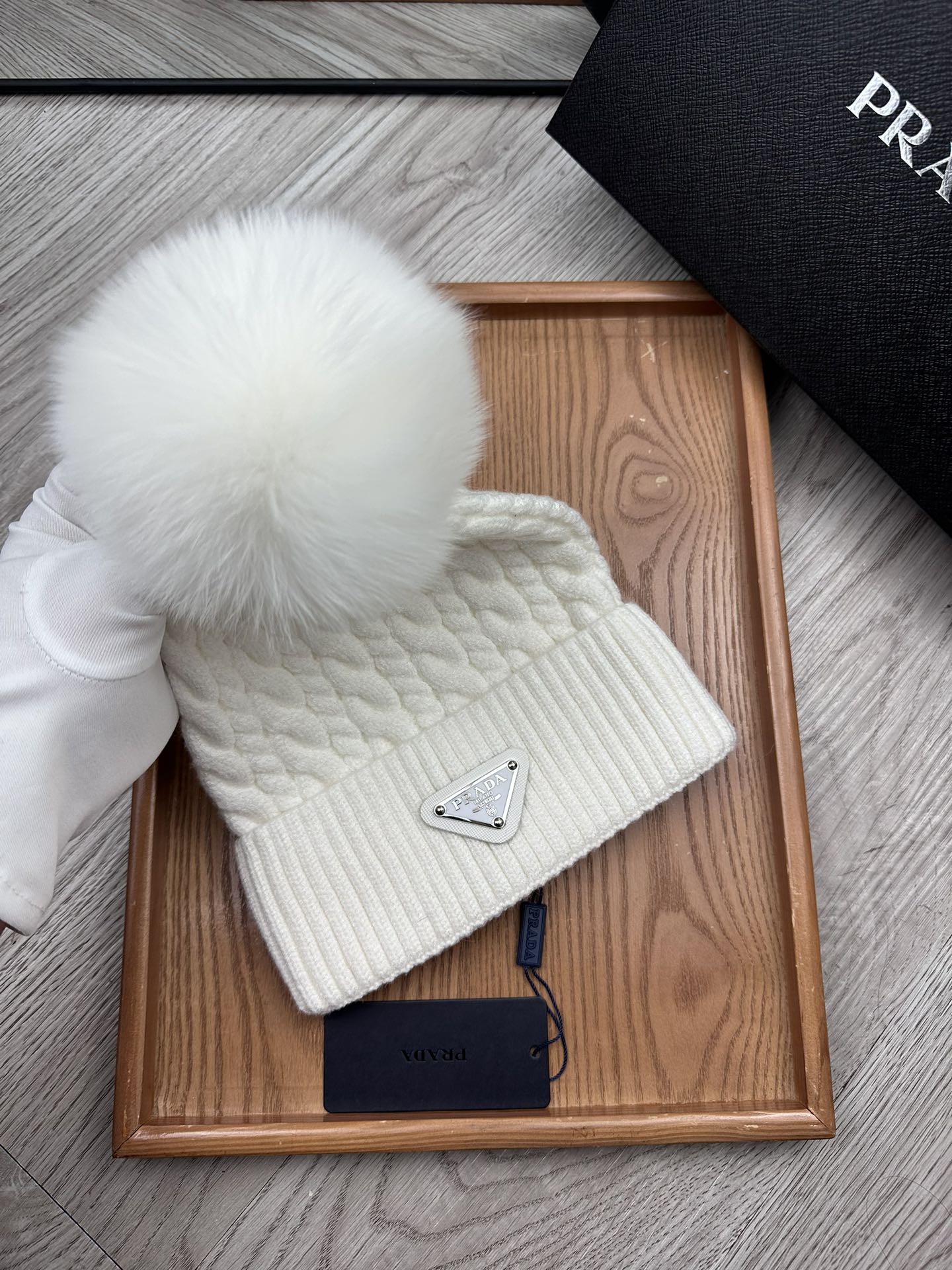 BEANIE HAT IN WHITE WOOL 352376