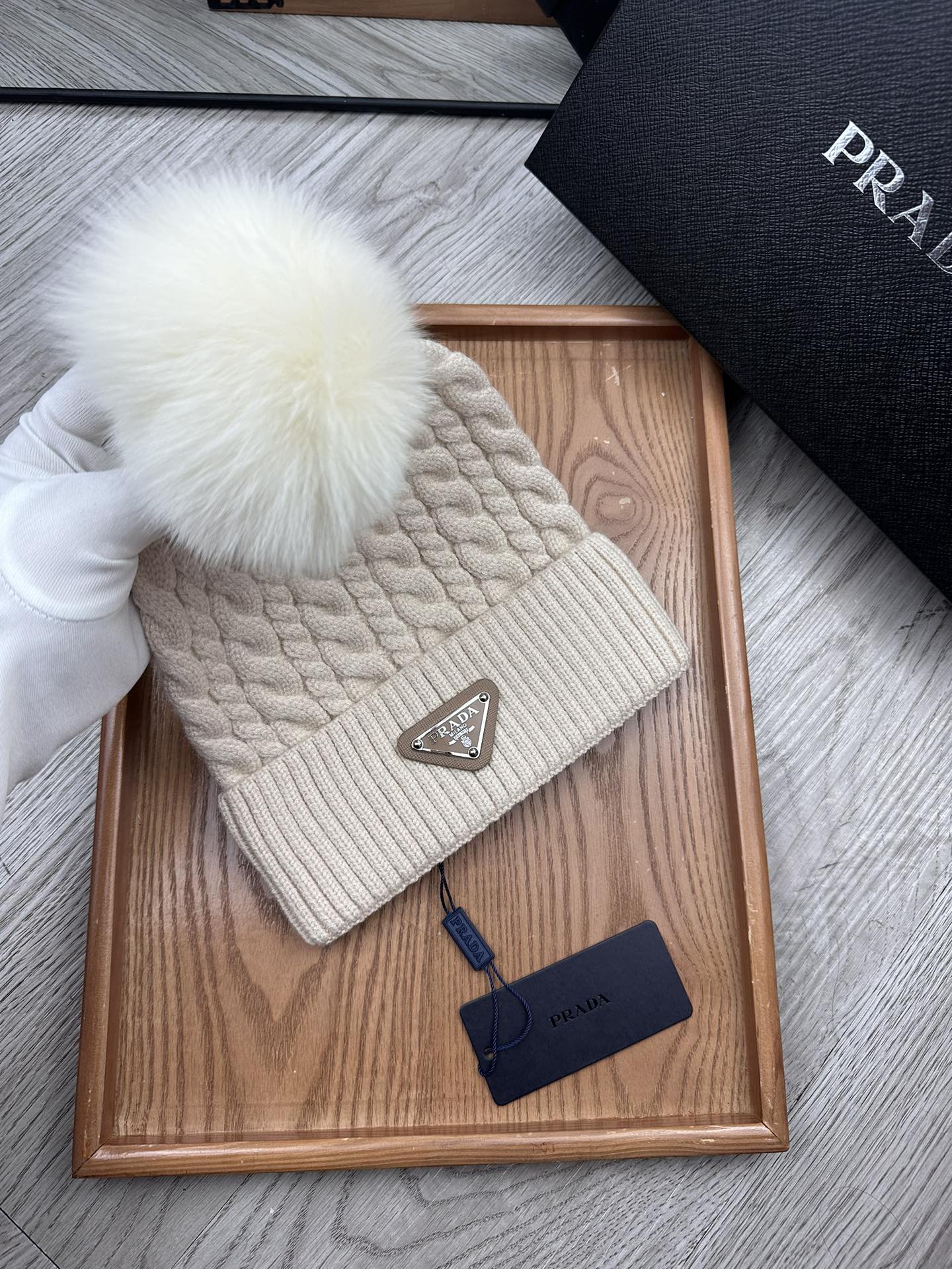 BEANIE HAT IN PARCHMENT BEIGE WOOL 352377