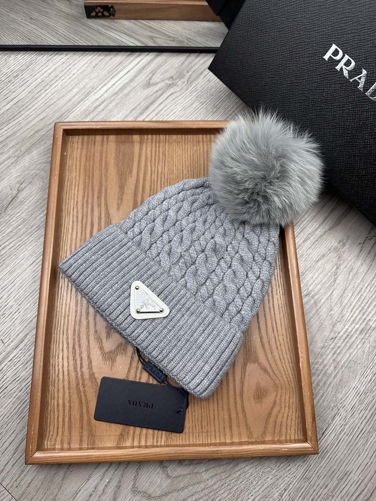 BEANIE HAT IN COIN GRAY WOOL 352378