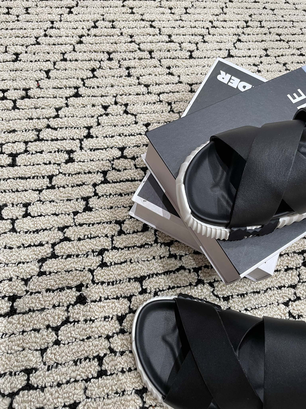 ELECTRIC SANDAL BLACK CALFSKIN