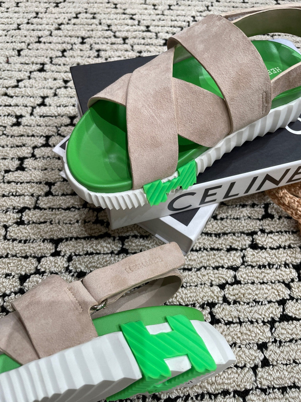 ELECTRIC SANDAL GREEN MIX LIGHT GRAY SUEDE