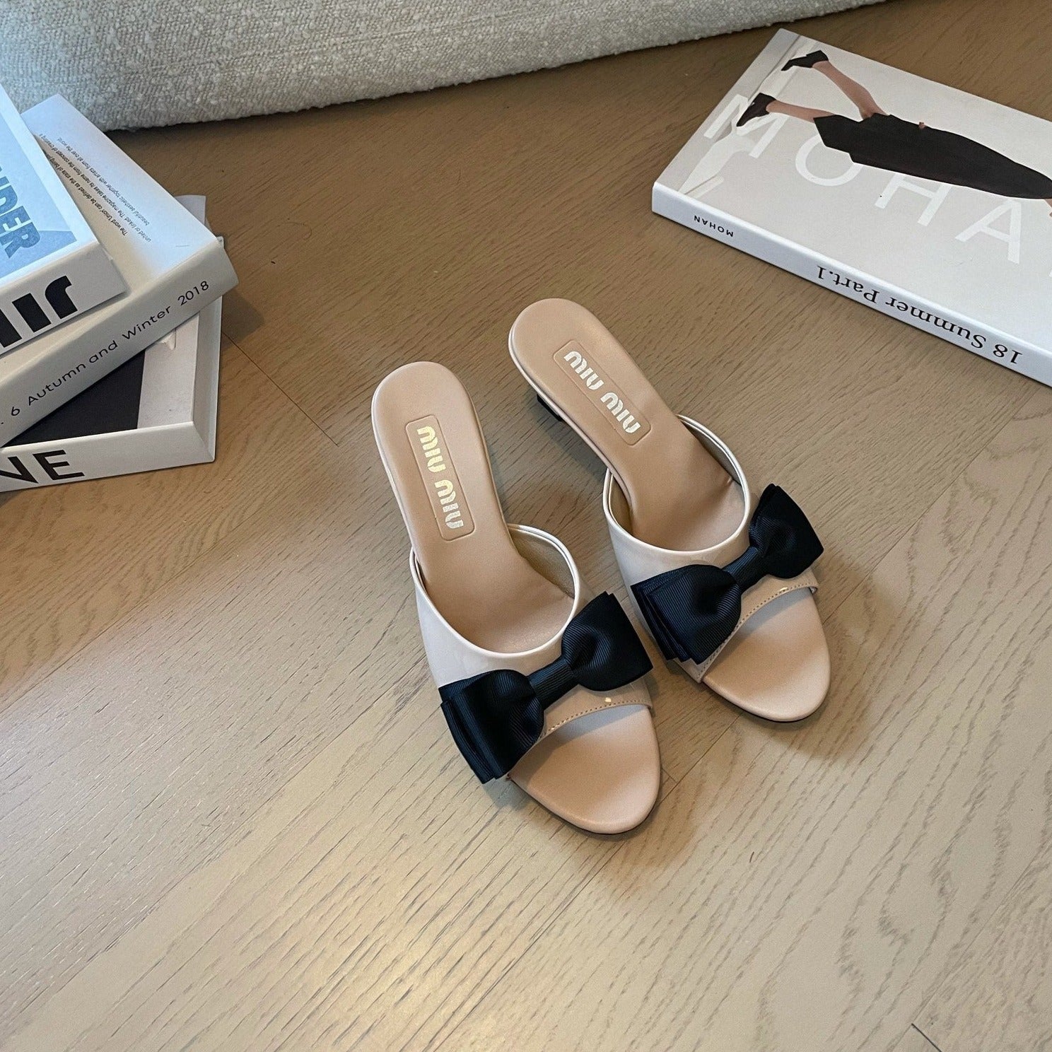 Nude Beige High - Heels With Black Bow Calfskin