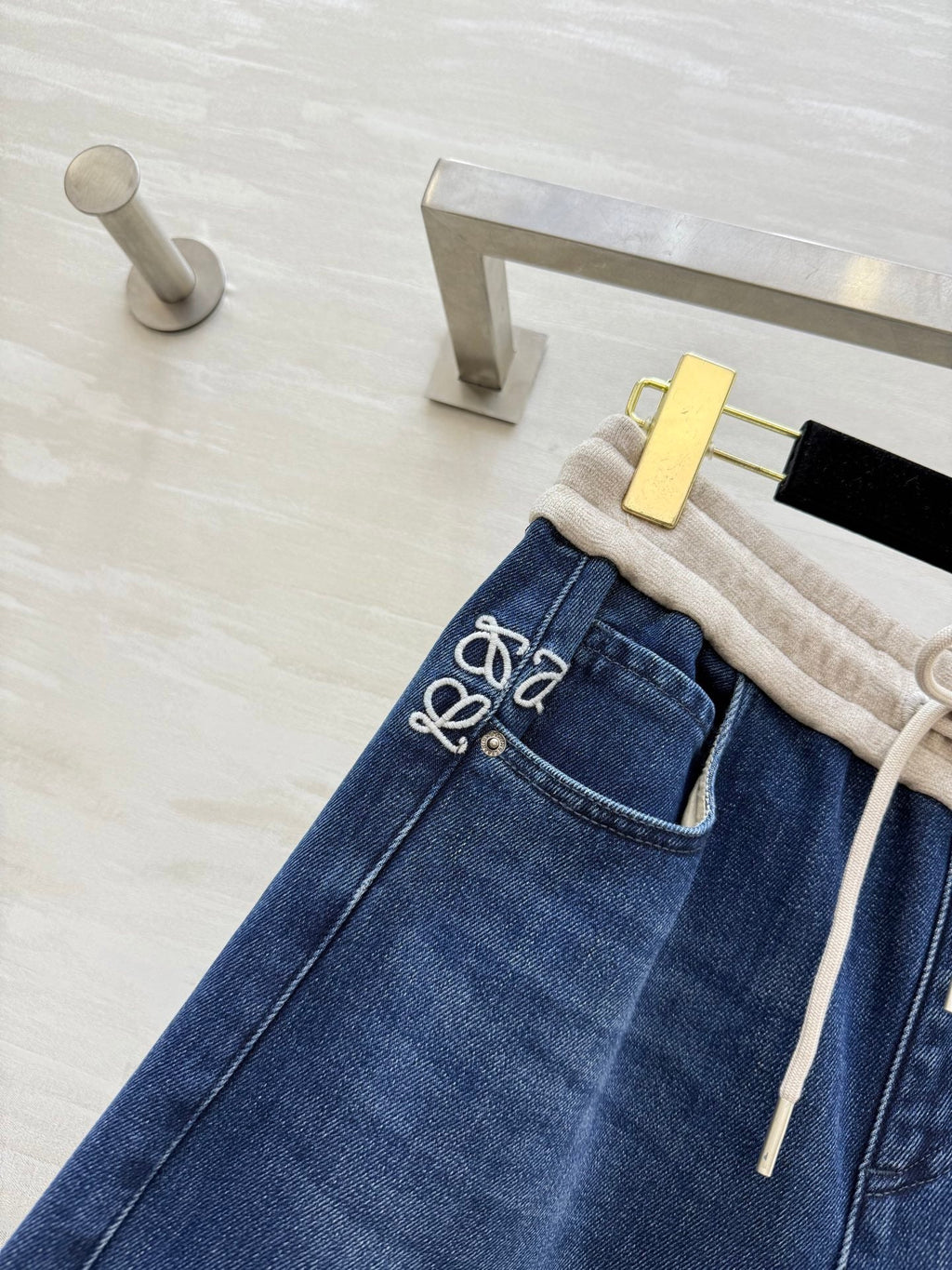 LOEWE JEANS STYLE 323