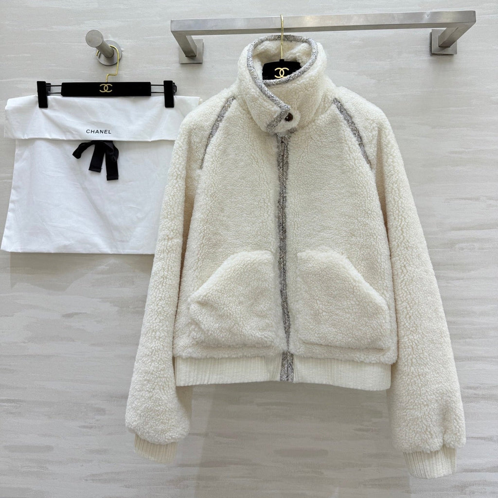 CHANEL 25S SHEARLING COLLAR JACKET 473