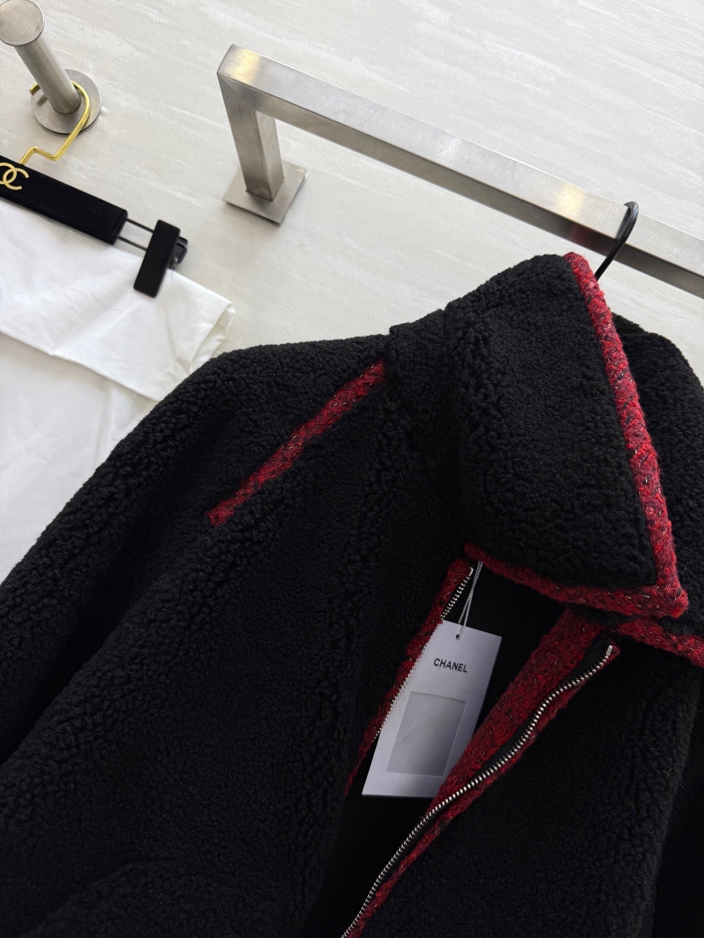 CHANEL 25S SHEARLING COLLAR JACKET 474