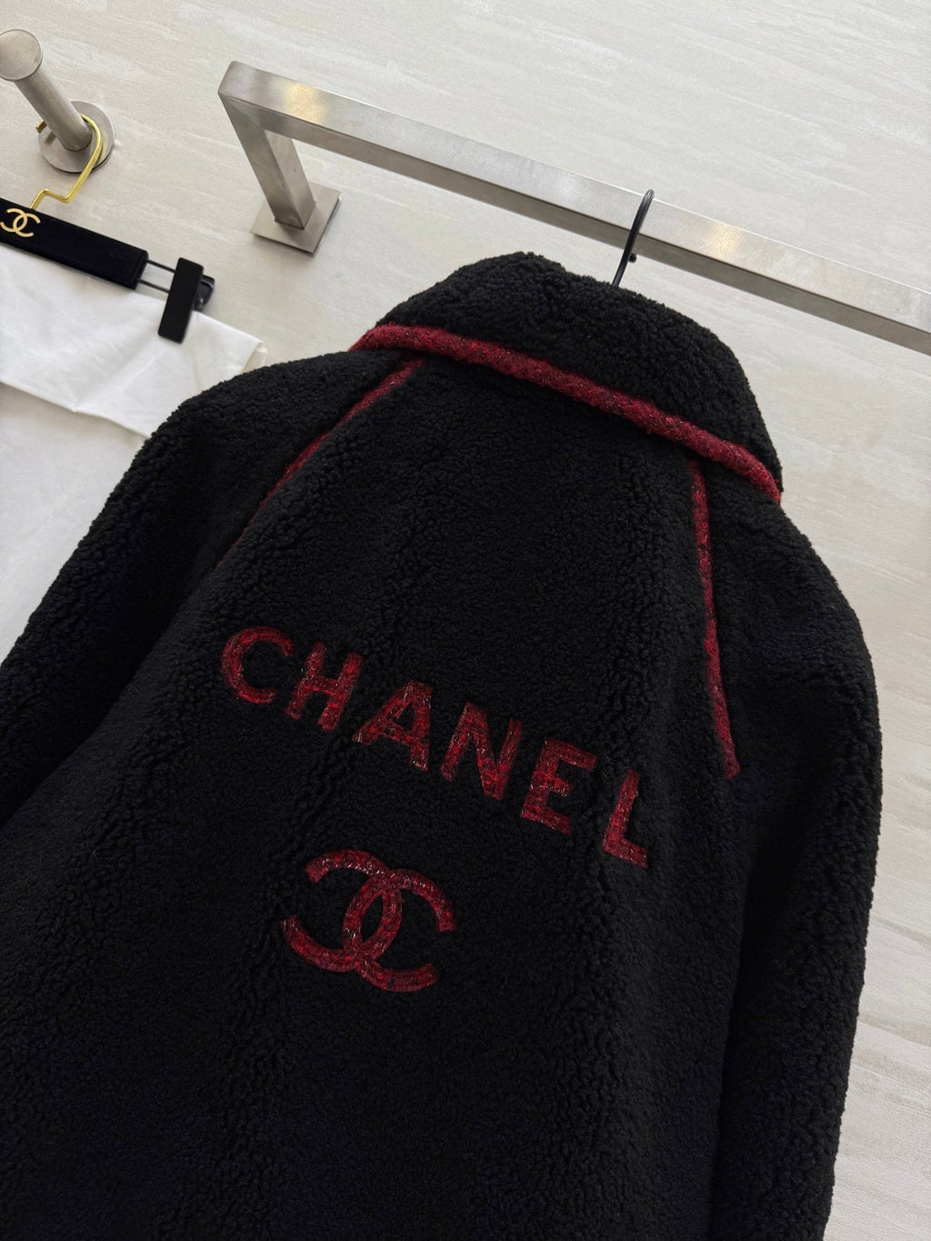 CHANEL 25S SHEARLING COLLAR JACKET 474