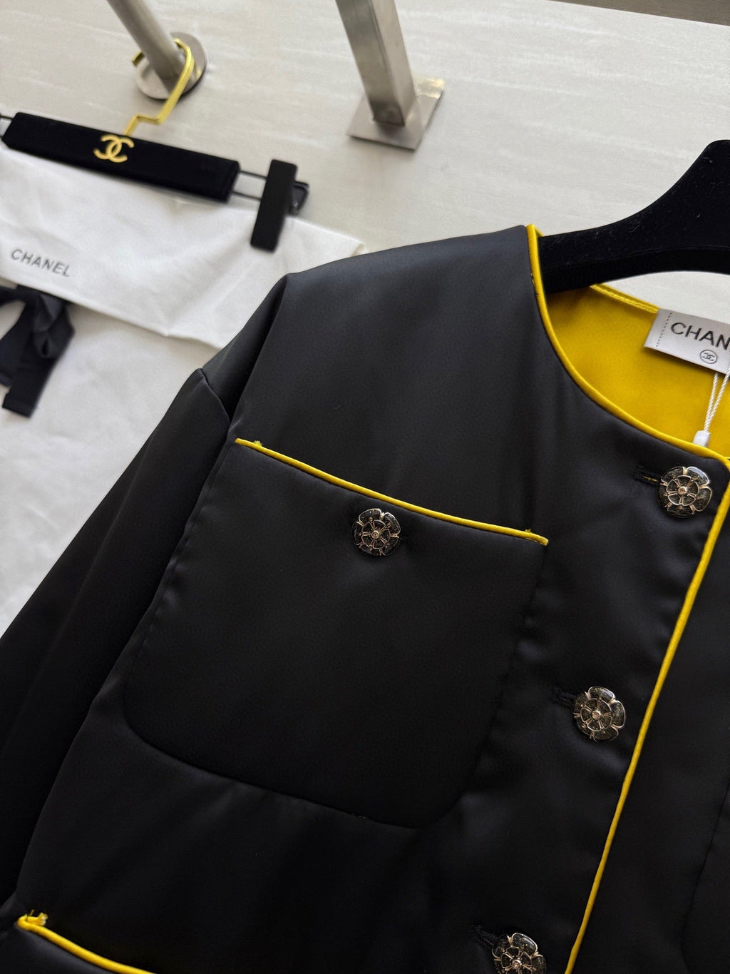 CHANEL 25S JACKET 484