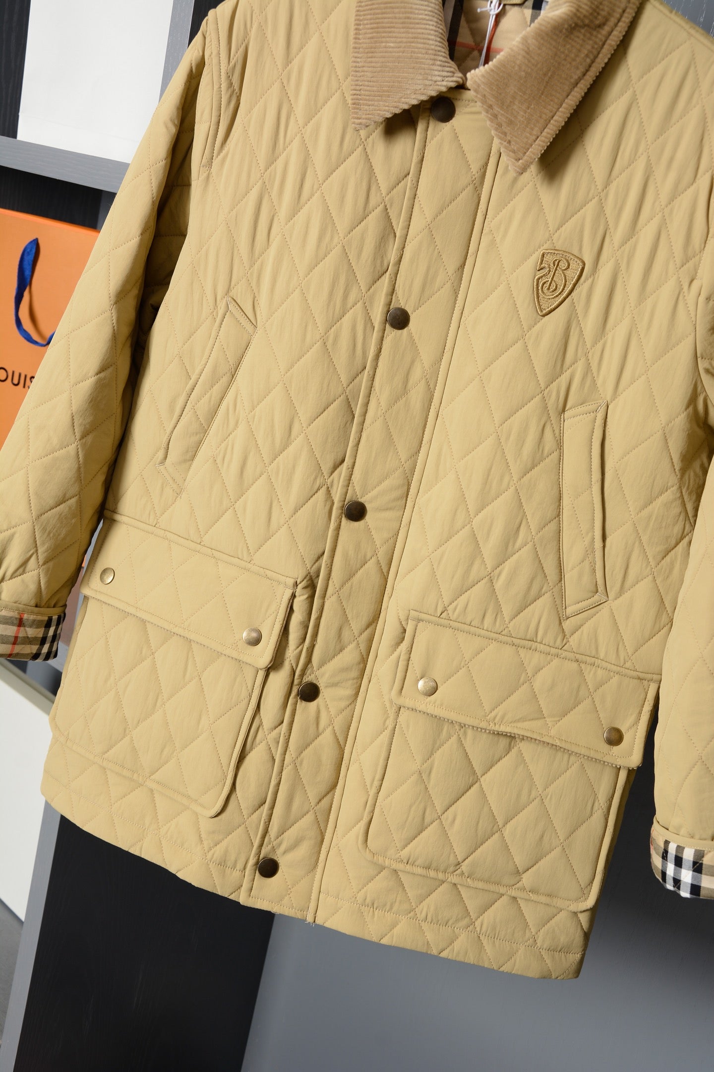 BURBERRY 25S QUILTED JACKET 236