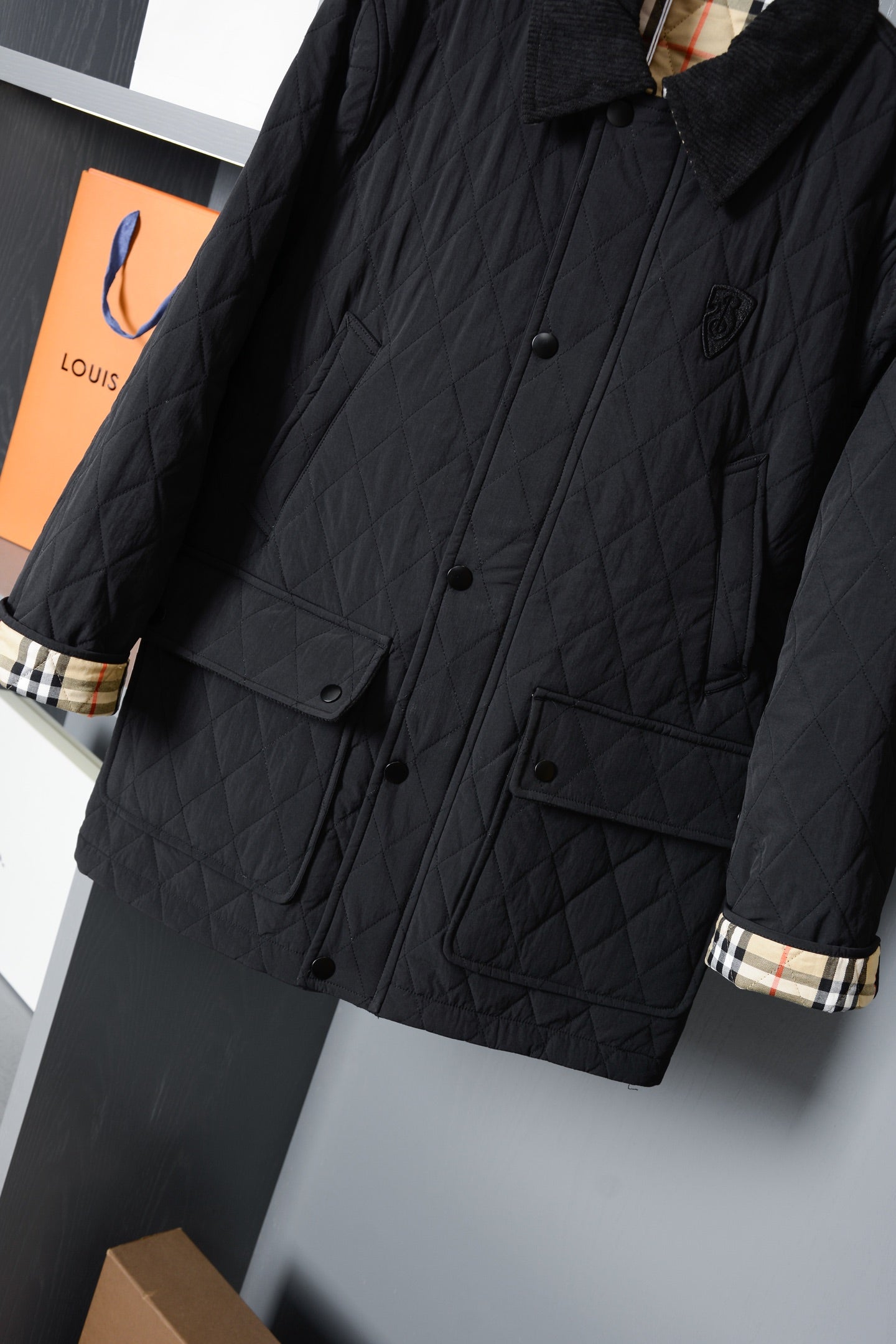 BURBERRY 25S QUILTED JACKET 235