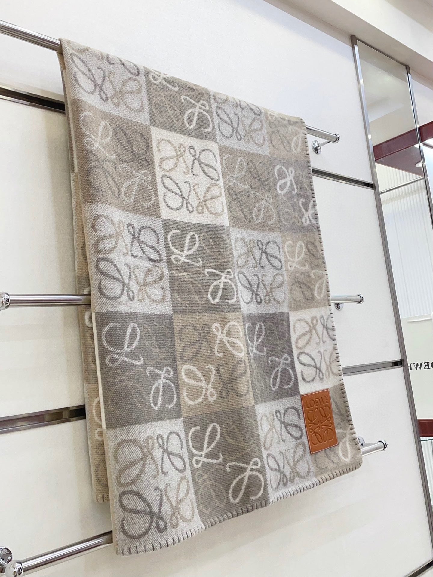 LOEWE 25S SCARF 170 IN CASHMERE WOOL 740405