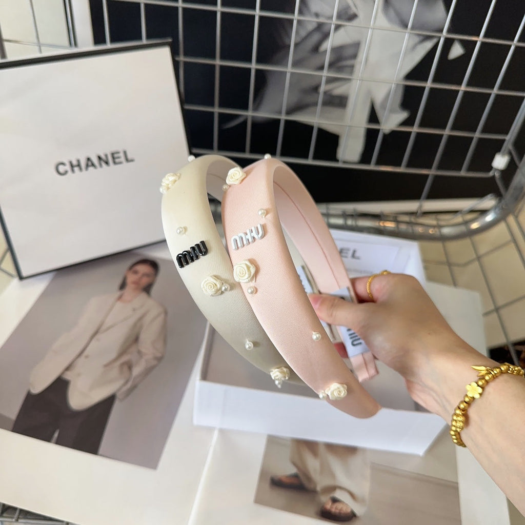 HEADBAND EMBELLISHED FLOWER AND PEARL IN IVORY WHITE SILK 194316