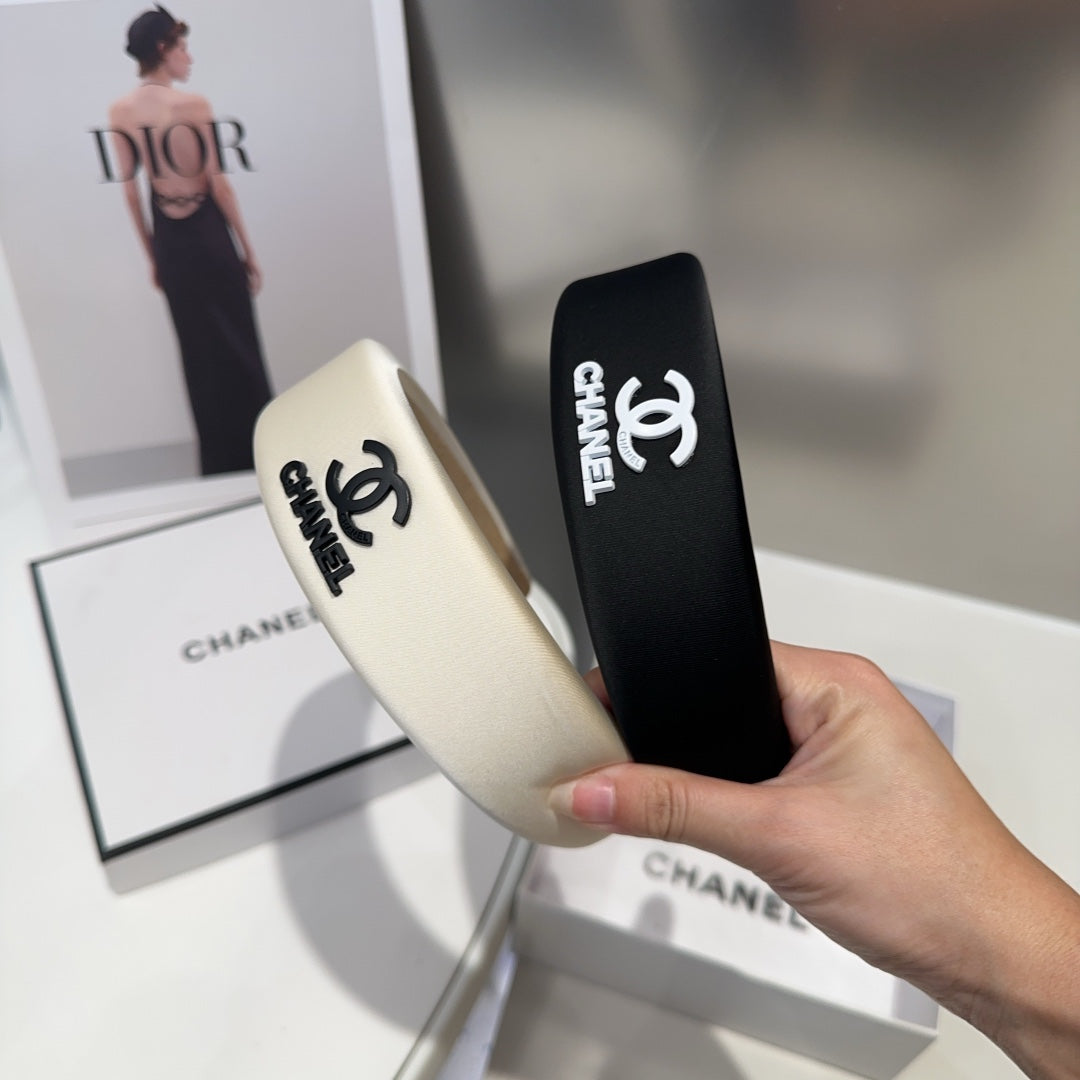 WHITE FABRIC HAIRBAND 418941