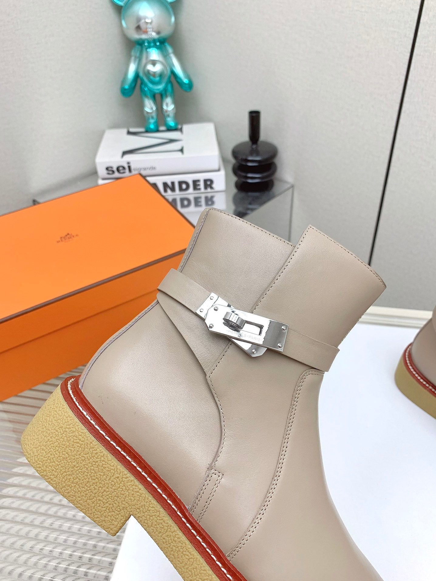 BOTINES HISTORY BOOTS IN DESERT BROWN CALFSKIN