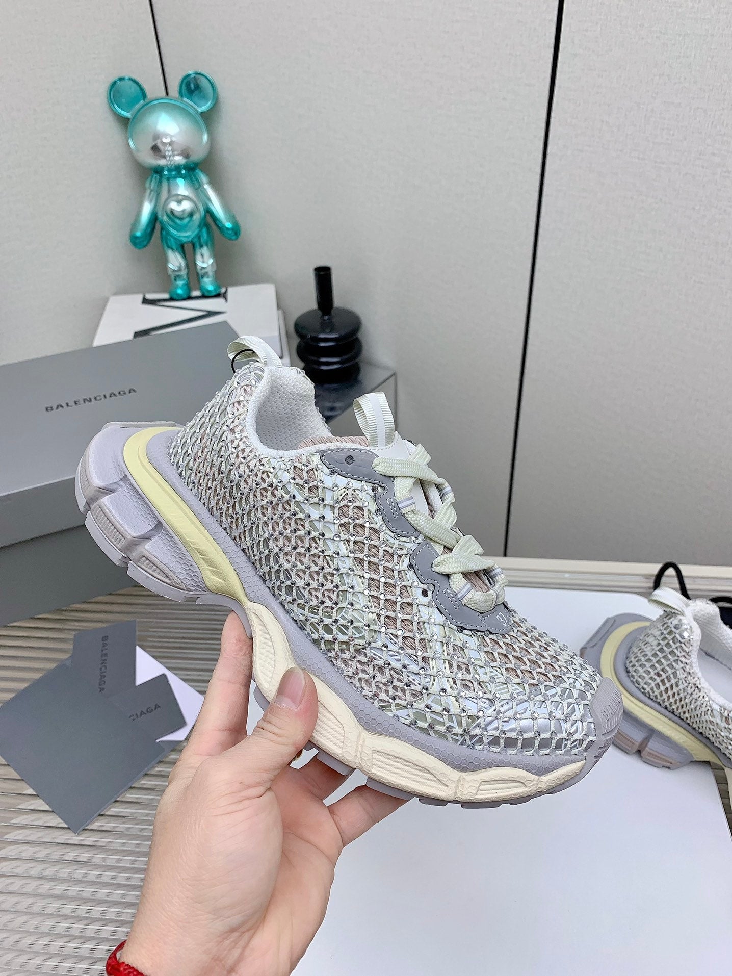 XL FISHNET SNEAKER IN GRAY AND BEIGE MESH, POLYURETHANE, POLYESTER WITH RHINESTONES