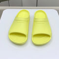 POOL CROCS IN MANZ YELLOW RUBBER