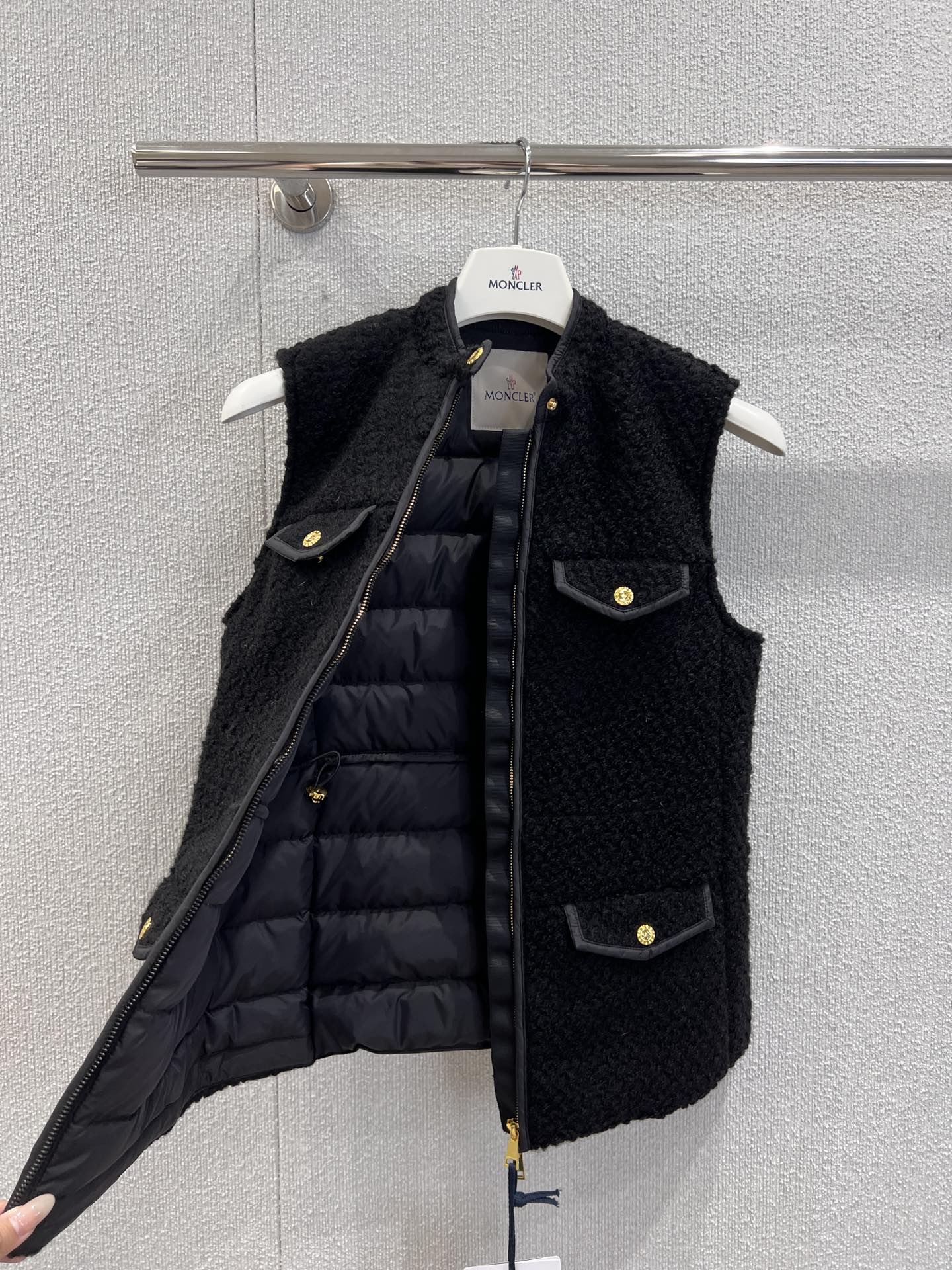 MONCLER WOOL GILET STYLE 185