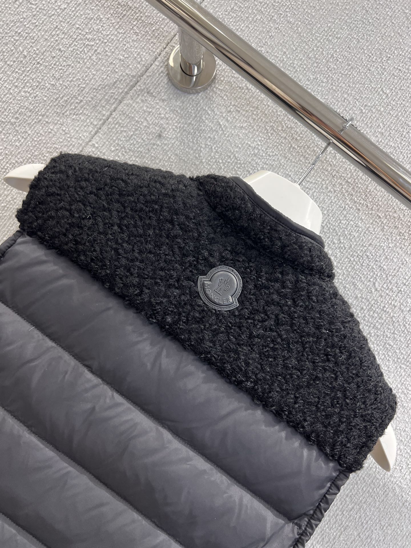 MONCLER WOOL GILET STYLE 185