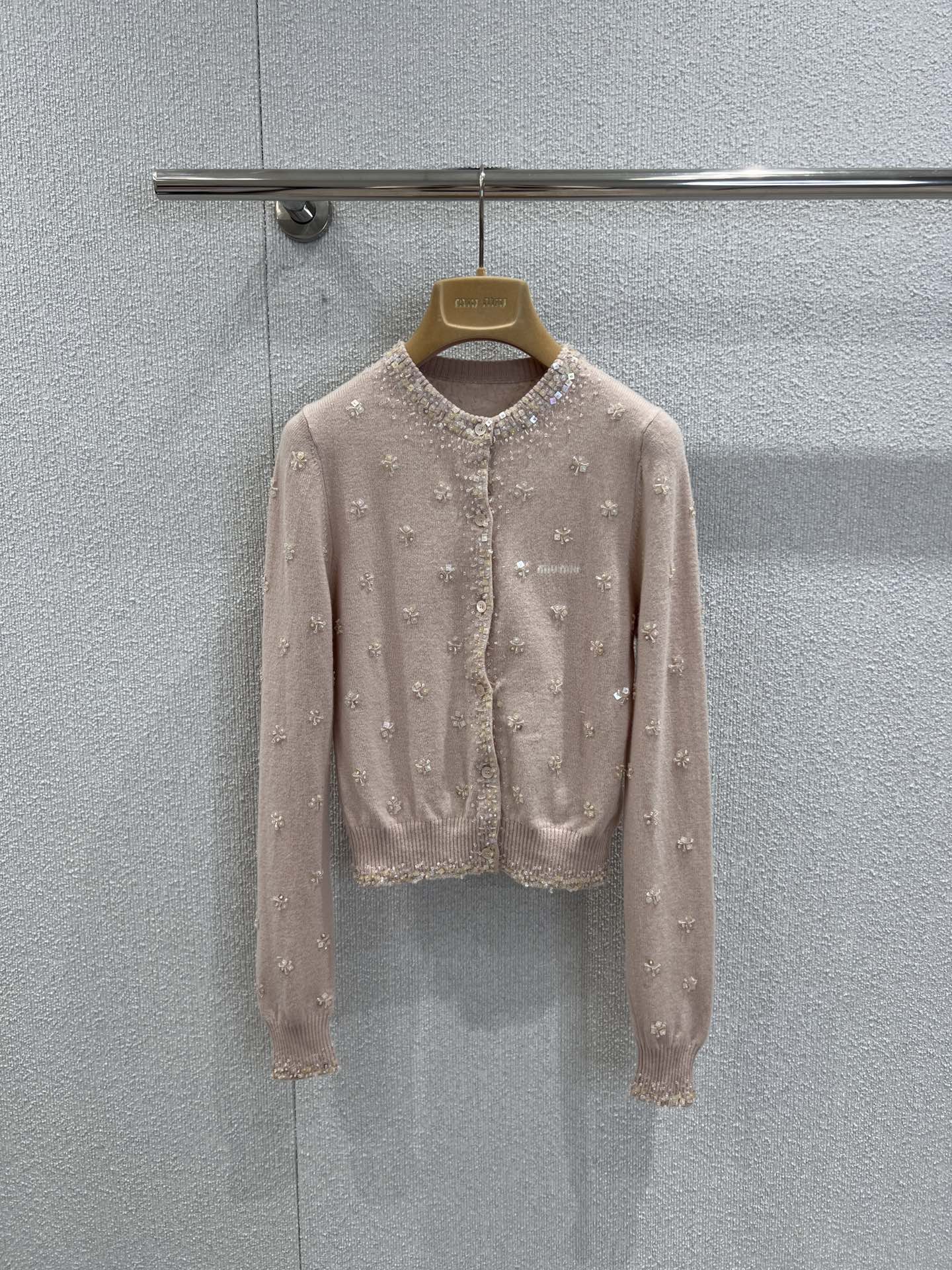 MIUMIU CARDIGAN STYLE 806