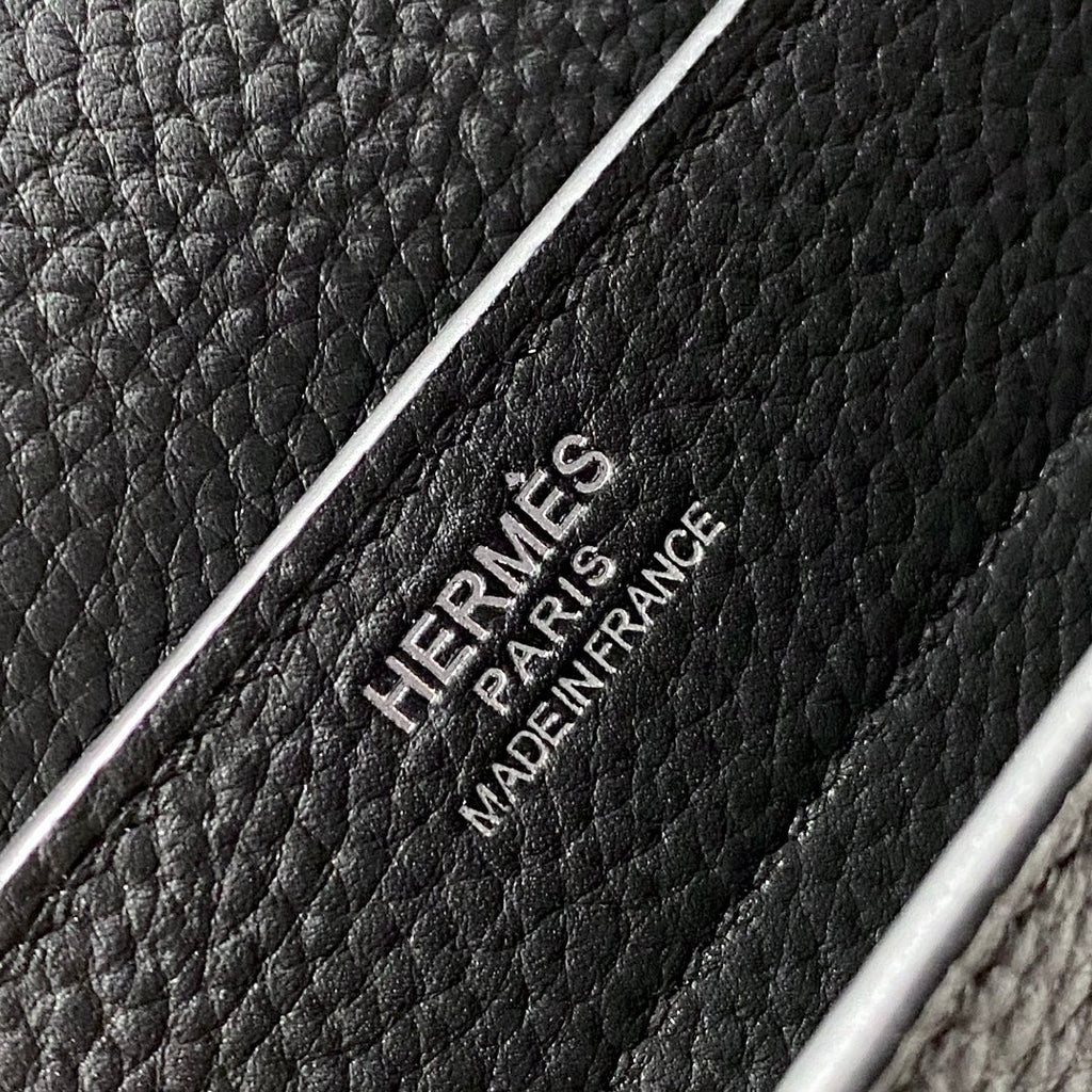 SAC A DEPECHES LIGHT 38 IN BLACK TOGO CALFSKIN