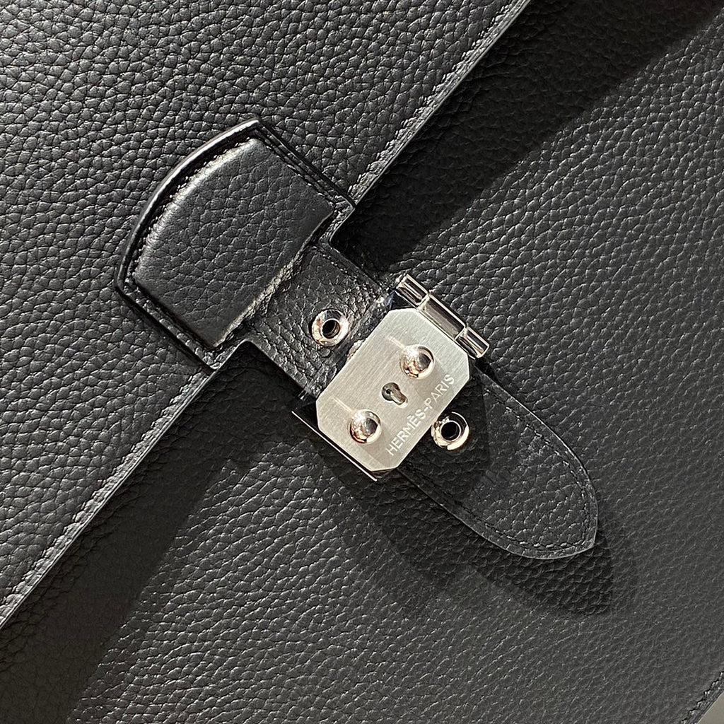 SAC A DEPECHES LIGHT 38 IN BLACK TOGO CALFSKIN