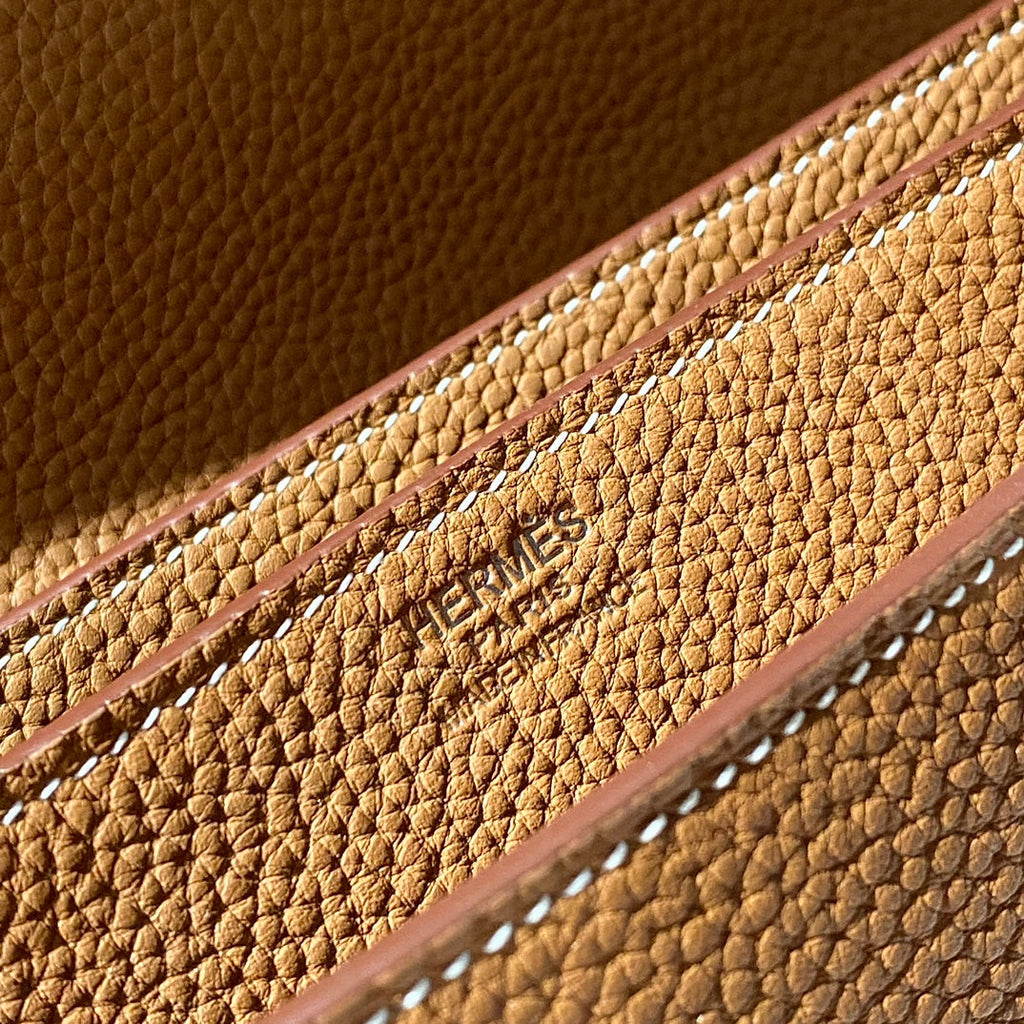 SAC A DEPECHES LIGHT 38 IN GOLD TOGO CALFSKIN