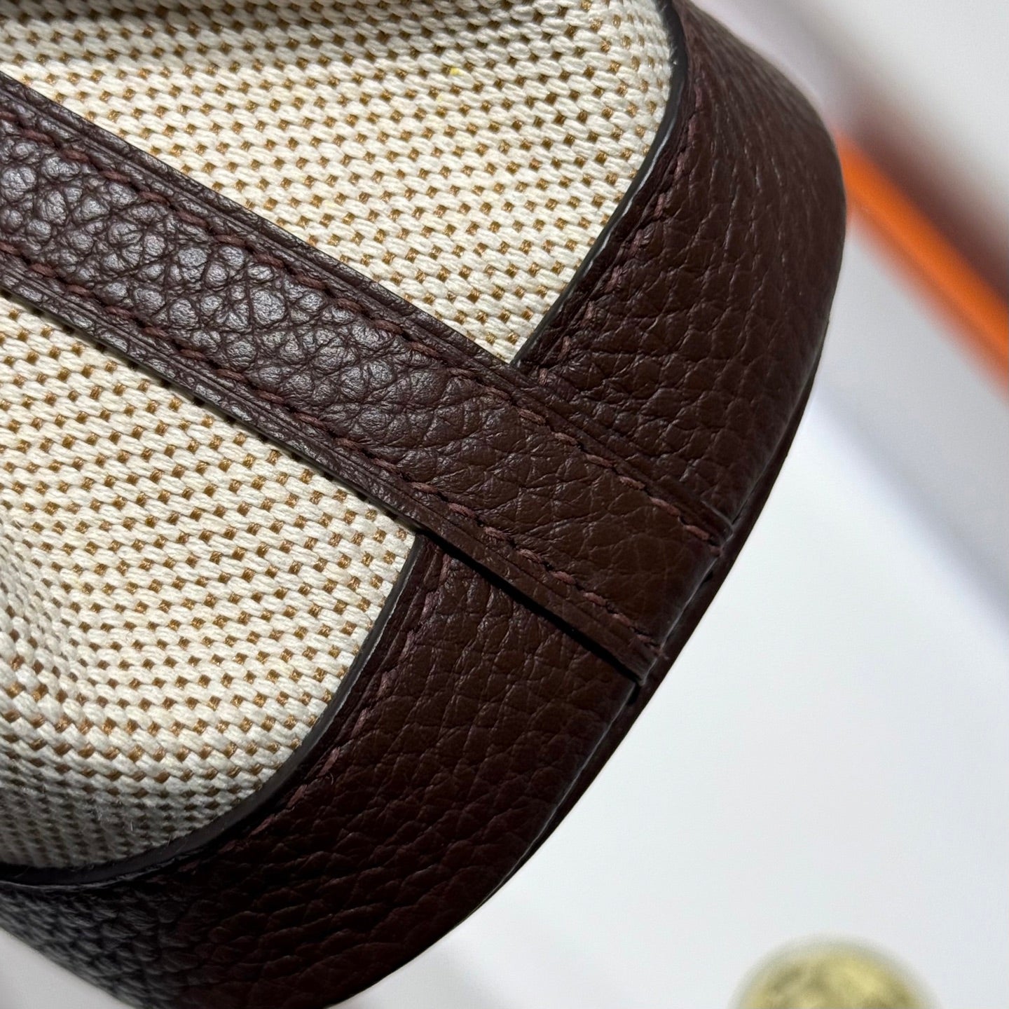 GARDEN PARTY 23CM IN BEIGE TOILETS COTTON CANVAS AND DARK BROWN CALFSKIN