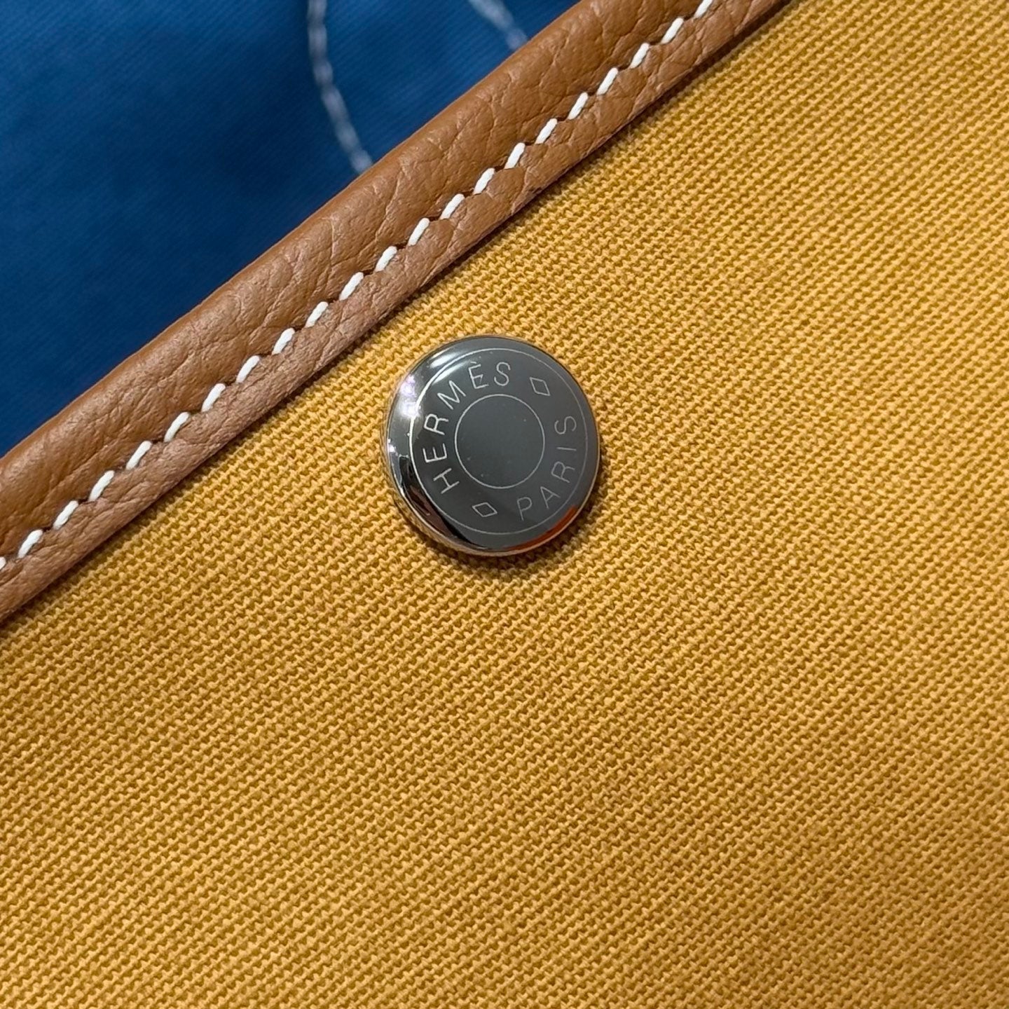 GARDEN PARTY 30CM IN DUNE MAGNOLIA TOILETS COTTON CANVAS AND BROWN CALFSKIN