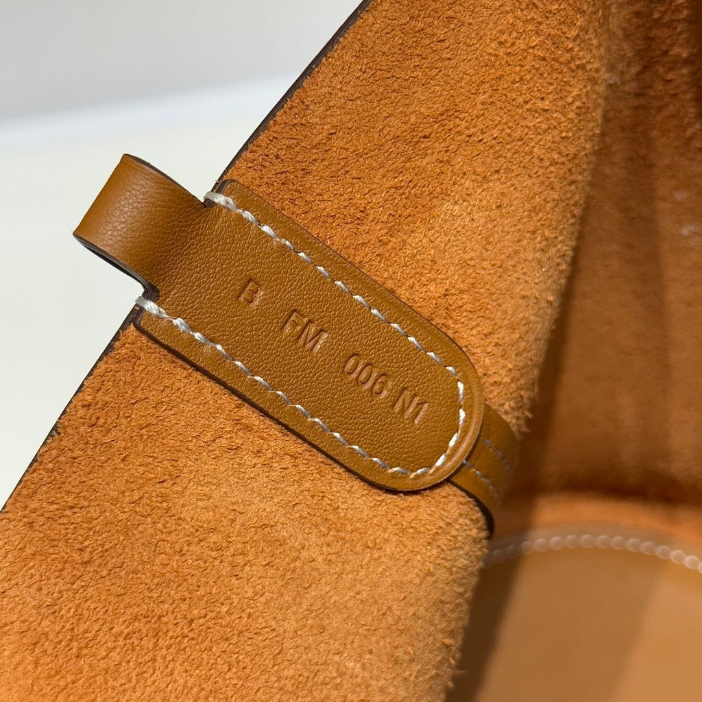 IN THE LOOP 18 IN FAUVE TOGO CALFSKIN SILVER HARDWARE