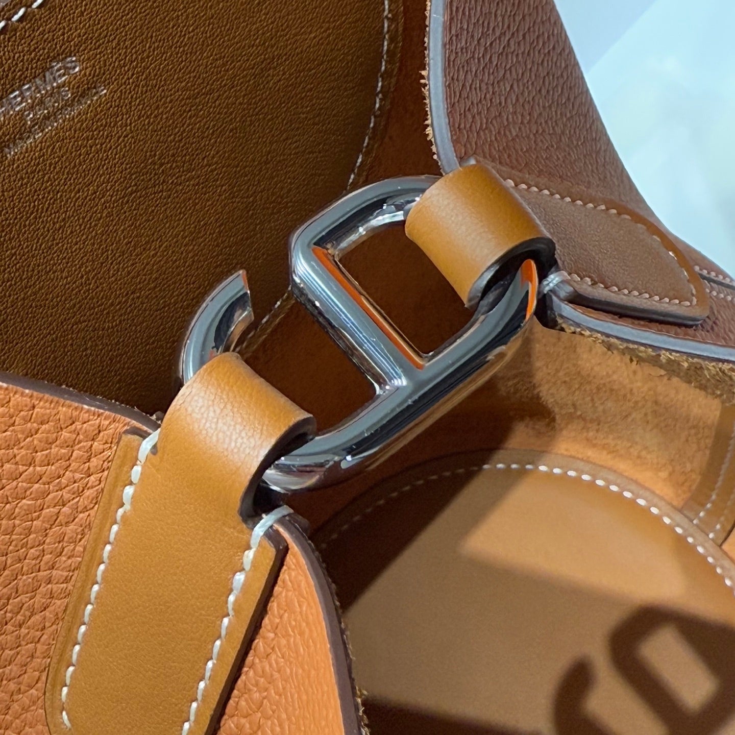 IN THE LOOP 18 IN FAUVE TOGO CALFSKIN SILVER HARDWARE