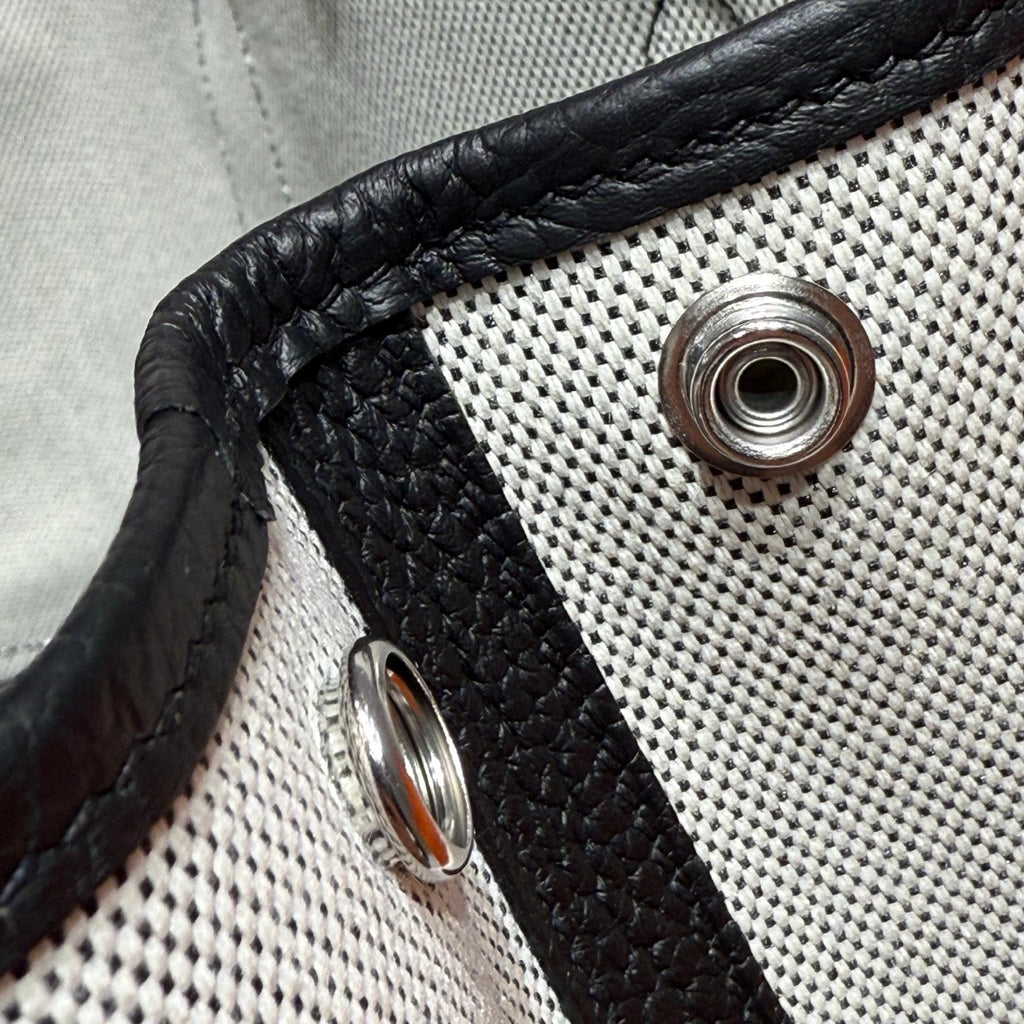 GARDEN PARTY 30CM IN WHITE TOILETS COTTON CANVAS AND BLACK CALFSKIN