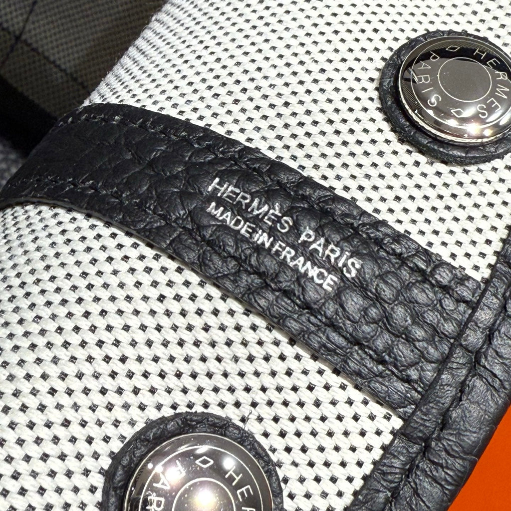 GARDEN PARTY 30CM IN WHITE TOILETS COTTON CANVAS AND BLACK CALFSKIN