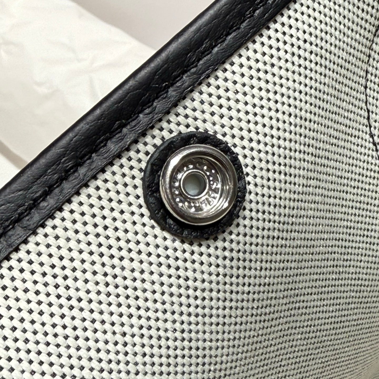 GARDEN PARTY 30CM IN WHITE TOILETS COTTON CANVAS AND BLACK CALFSKIN