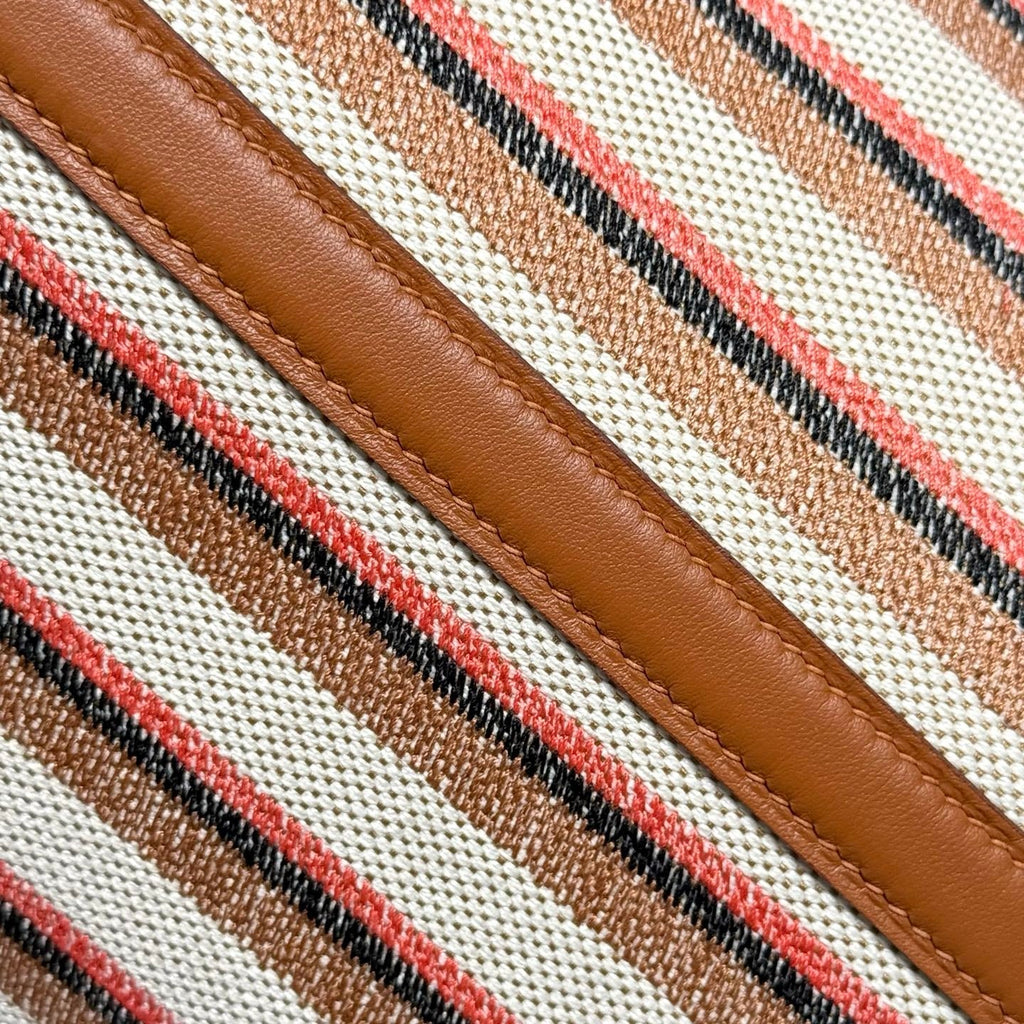 PICOTIN LOCK 18 BAG IN GOLD CALFSKIN ÉCRU/BEIGE/FAUVE/ROSE POP/NOIR EMBROIDERY CANVAS