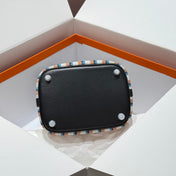 PICOTIN LOCK 18 BAG IN BLACK CALFSKIN ÉCRU/NOIR/FAUVE/NOIR/BLEU ZANZIBAR EMBROIDERY CANVAS