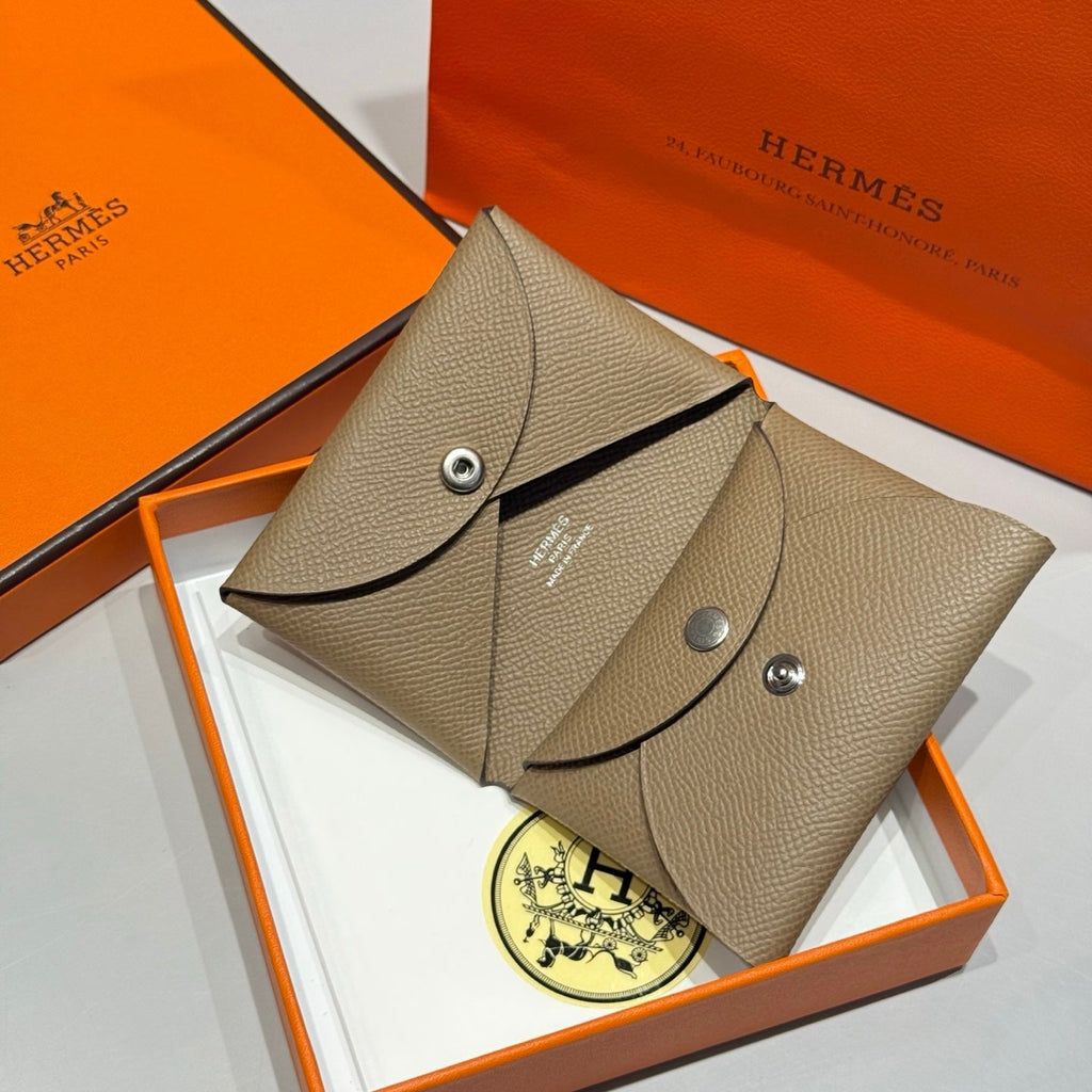 CALVI DUO COMPACT CARD HOLDER IN BEIGE MARFA EPSOM CALFSKIN