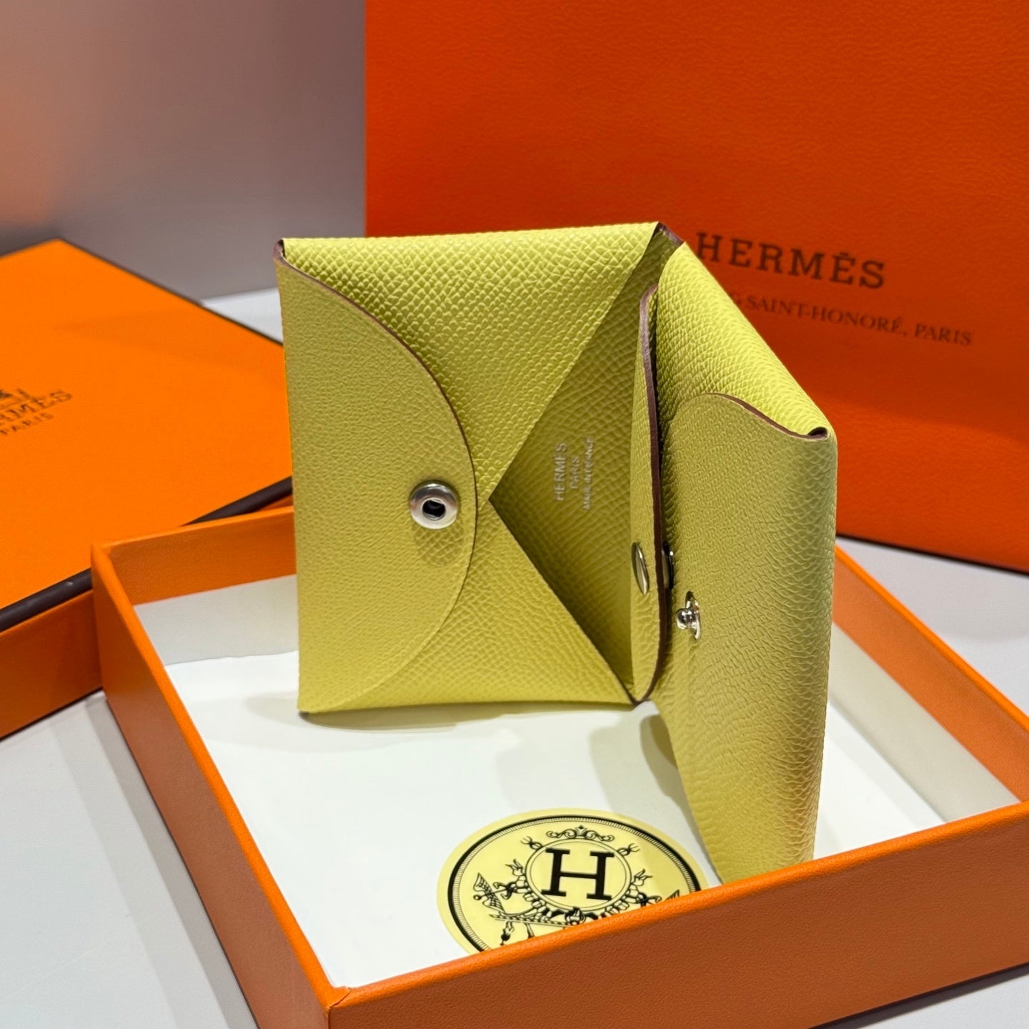 CALVI DUO COMPACT CARD HOLDER IN JAUNE DE NAPLES EPSOM CALFSKIN