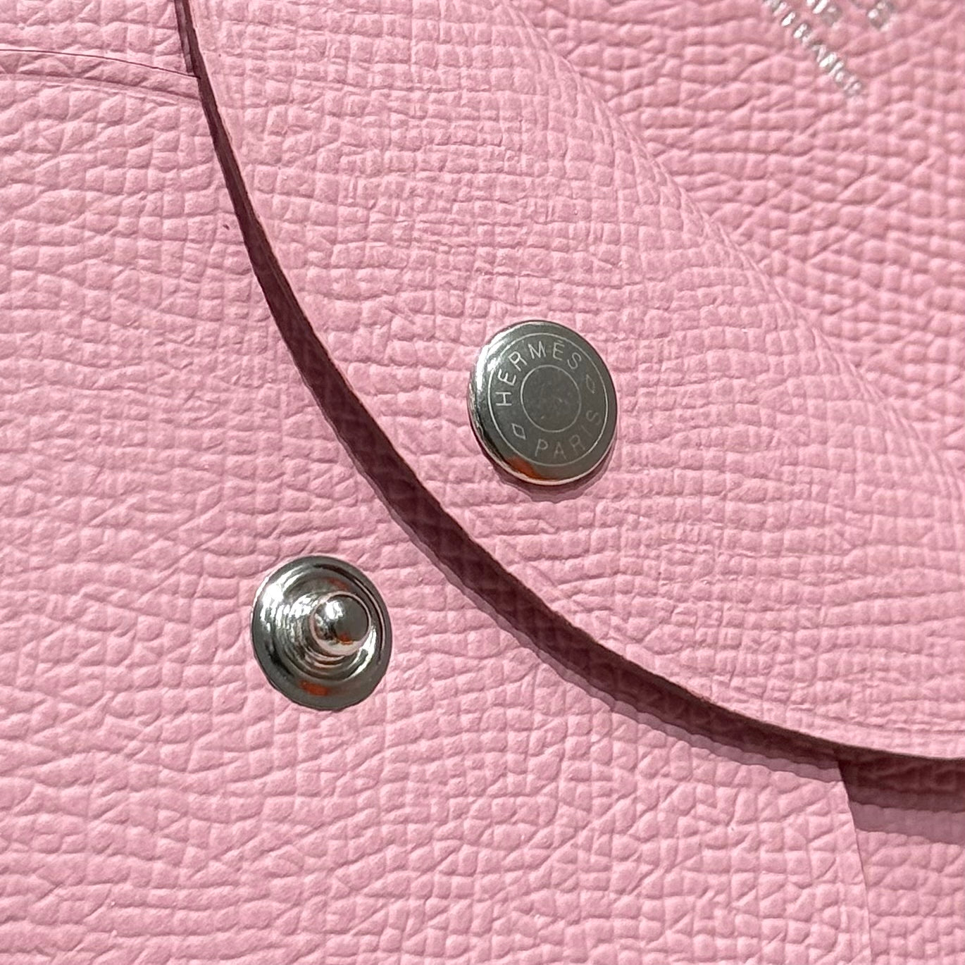 CALVI DUO COMPACT CARD HOLDER IN ROSE SAKURA EPSOM CALFSKIN