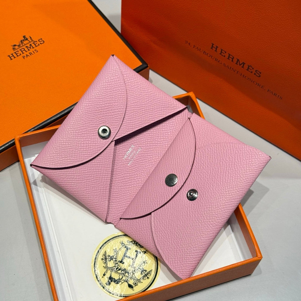 CALVI DUO COMPACT CARD HOLDER IN ROSE SAKURA EPSOM CALFSKIN